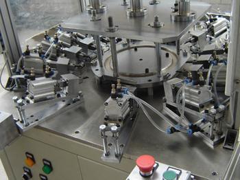 研發(fā)設計.jpg 研發(fā)設計.jpg